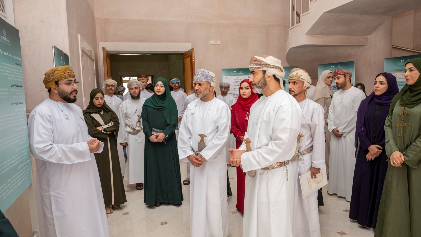 بحث مستقبل العمل التطوعي وتعزيز الأثر المستدام في ملتقى بجامعة السُّلطان قابوس