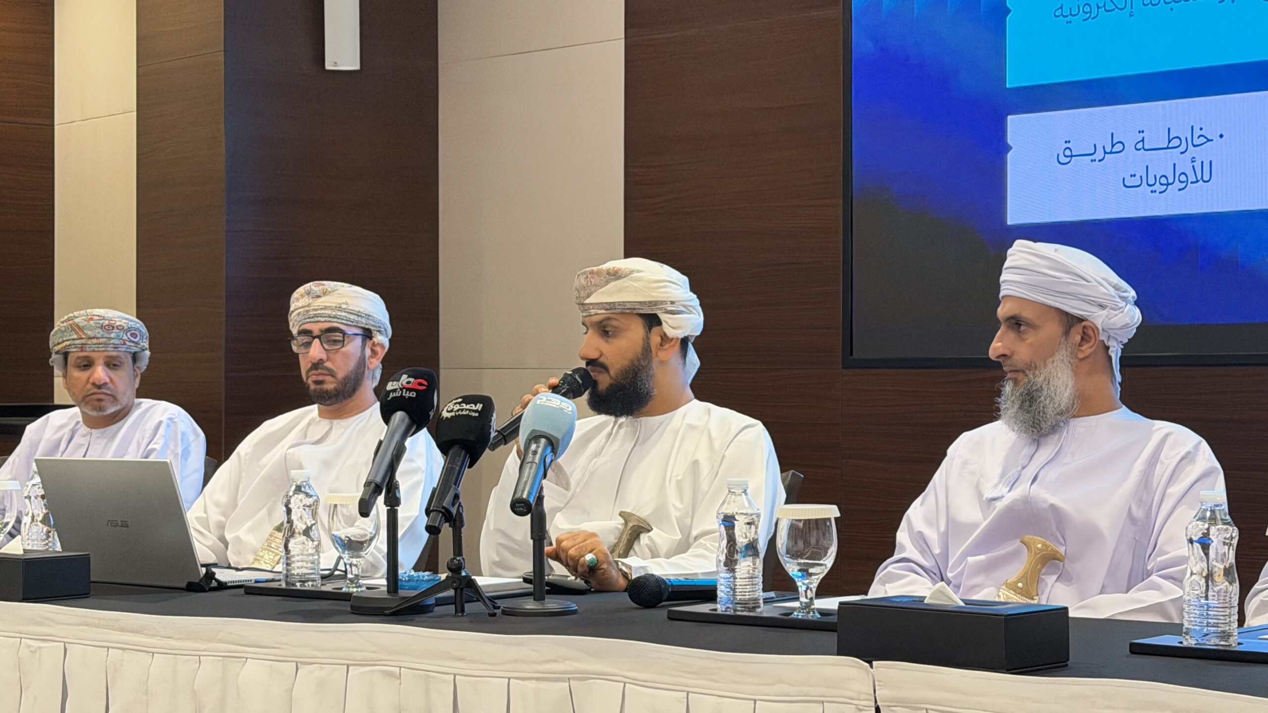 بعثة الحج العُمانية تستعرض استعداداتها المتكاملة ومبادراتها التطويرية لموسم حج 1447هـ