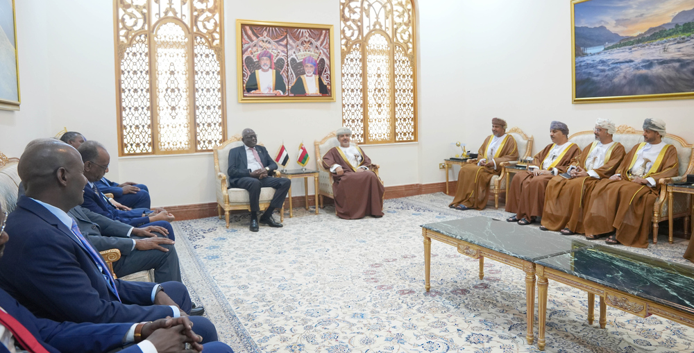 سلطنة عُمان والسودان توقعان مذكرة تفاهم لتعزيز التعاون في الموانئ والنقل البحري سلطنة عُمان والسودان توقعان مذكرة تفاهم لتعزيز التعاون في الموانئ والنقل البحري