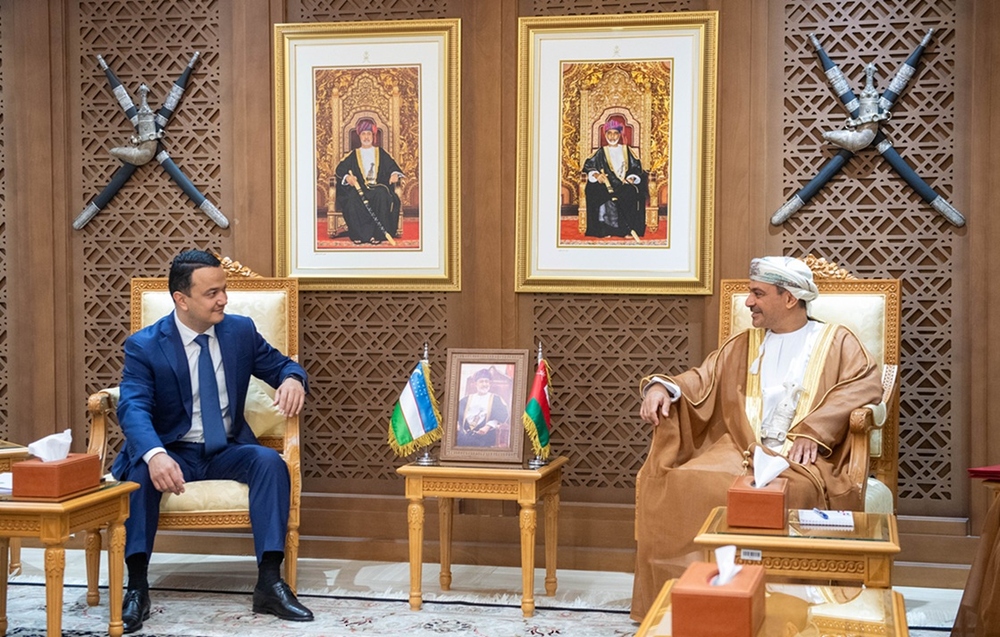 سلطنة عُمان وأوزبكستان تبحثان توسيع التعاون الاقتصادي والتجاري والاستثماري