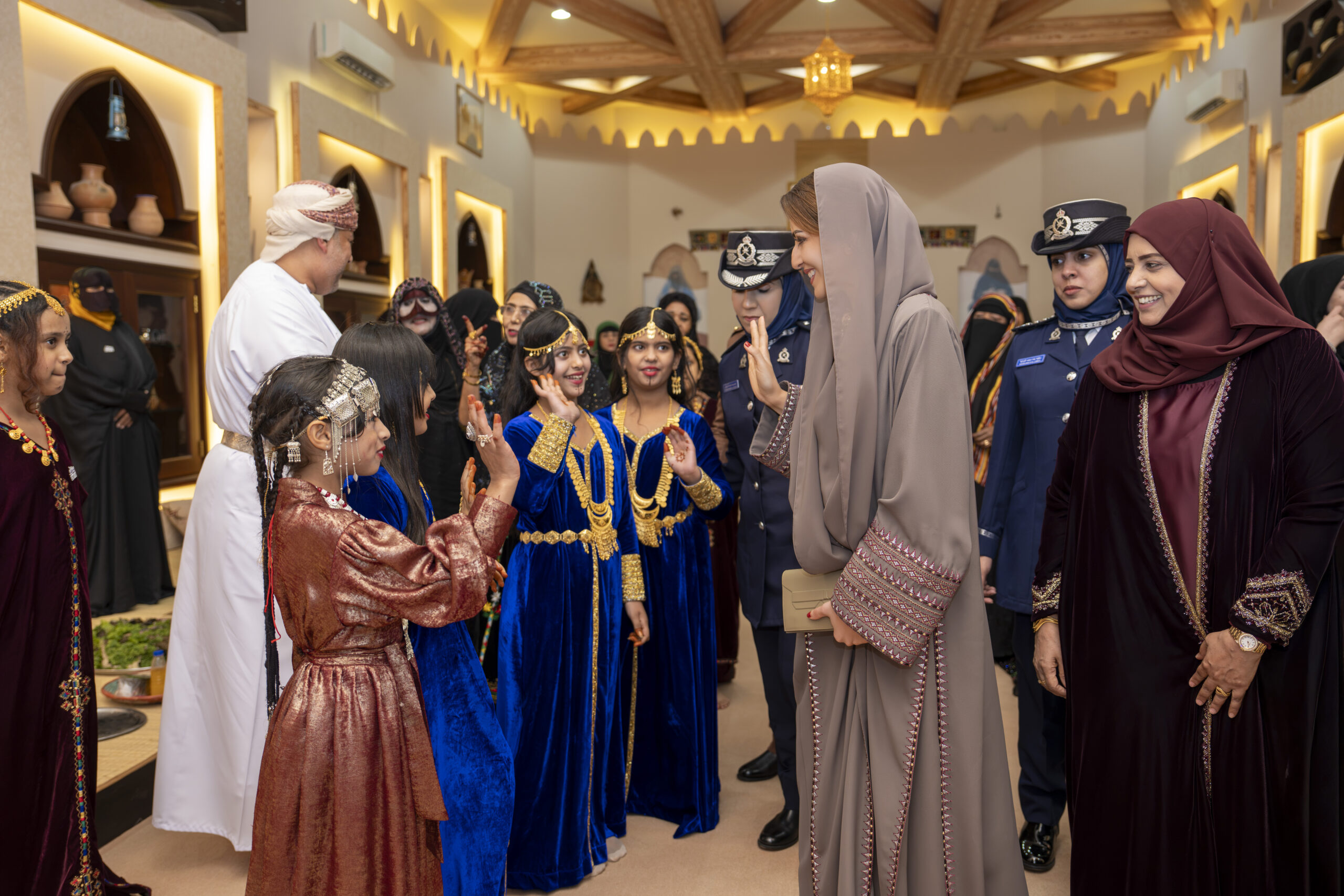 السّيدةُ الجليلةُ توجّه كلمةً بمناسبة يوم المرأة العُمانية