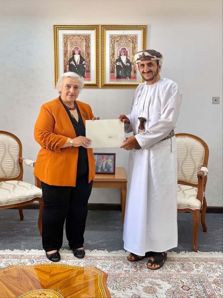 جلالة السُّلطان يتلقّى رسالةً خطيّةً من الرئيس اليوناني