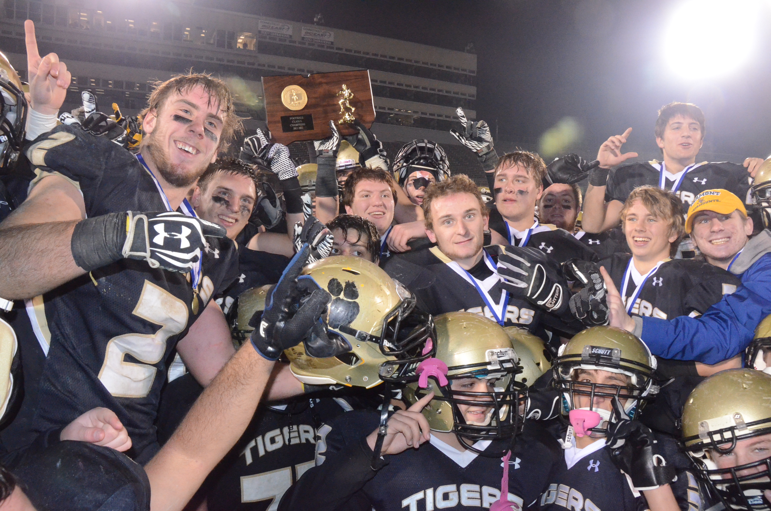 Daniel Hand High School Football Schedule 2024 High School “Breakfast of Champions” on January 12 Walter Camp