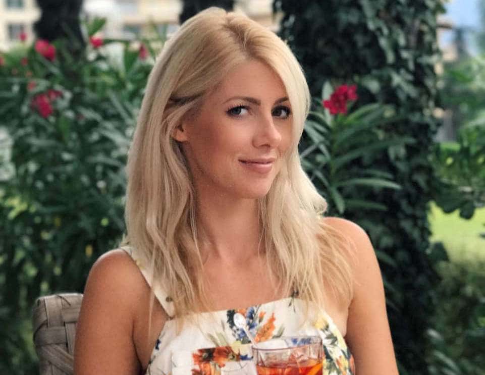 Her age is 42 years old in 2021. Kelly Rizzo Biography, Age, Wiki, Height, Weight