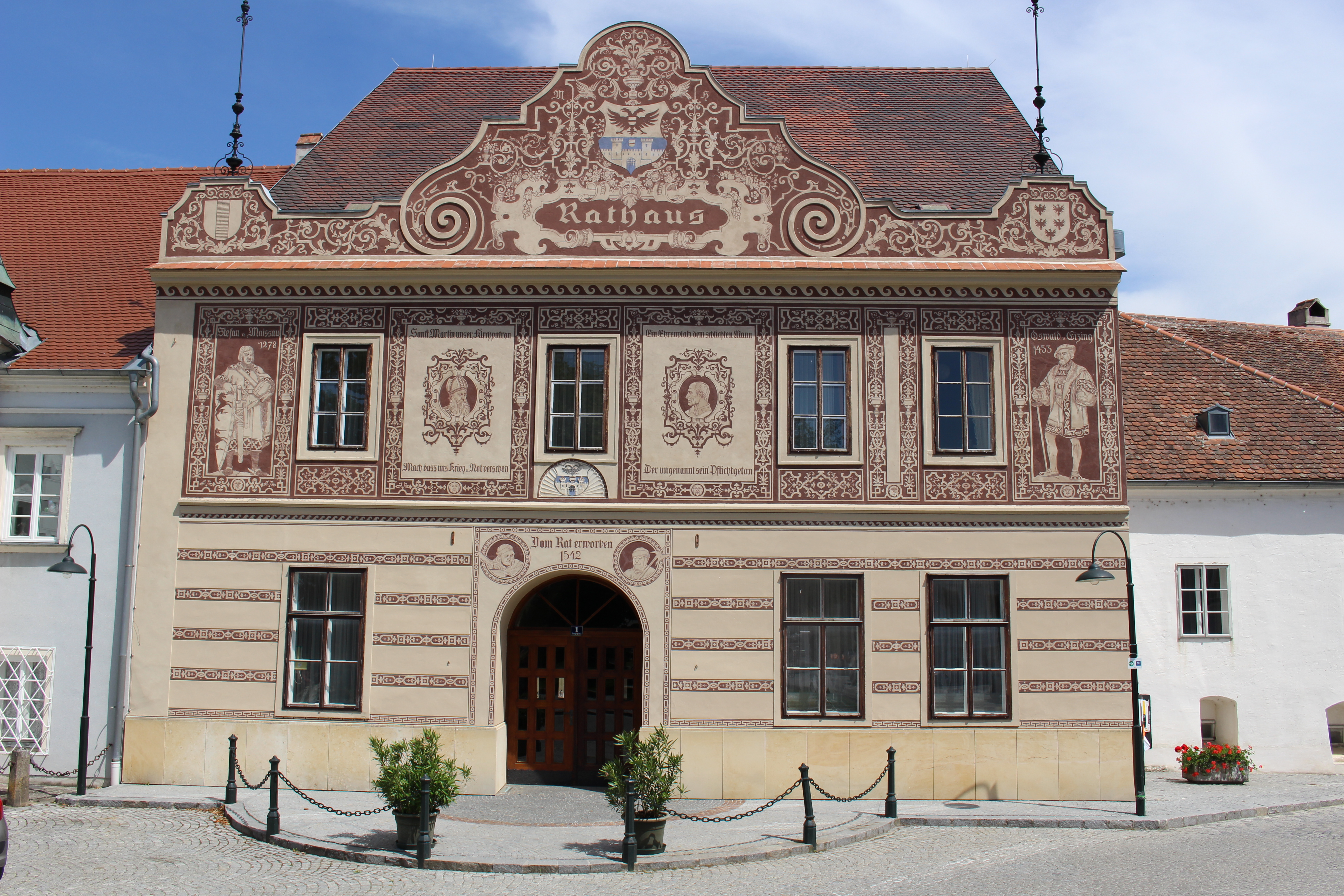 Zum verkauf gelangt eine lichtdurchflutete wohnung mit loggia und grünblick im 7. 9 Historischer Stadtkern von Drosendorf | Wohnen im