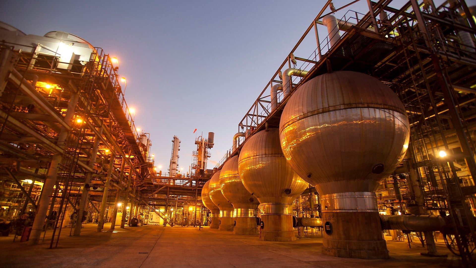 Shell Accepts Unsolicited Offer From Pemex For Deer Park Tx Refinery Stake