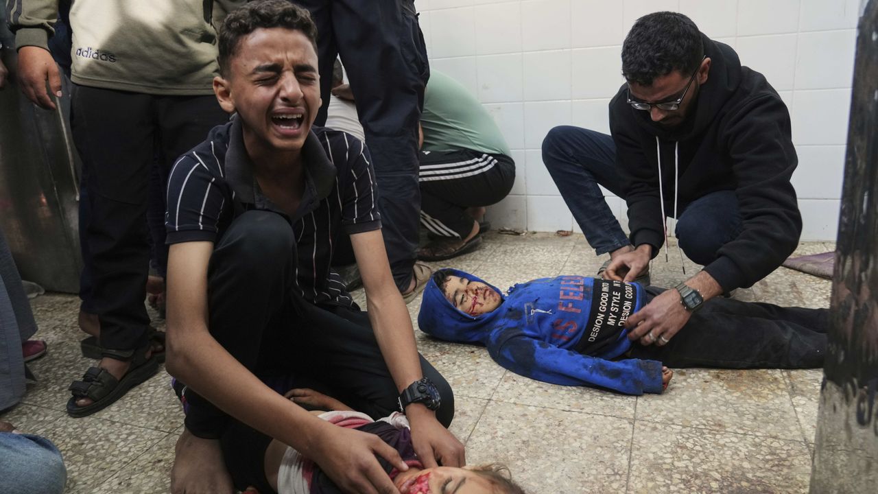 Urgent Crisis in Gaza: World Food Program Warns of Imminent Mass Starvation as Supplies Deplete