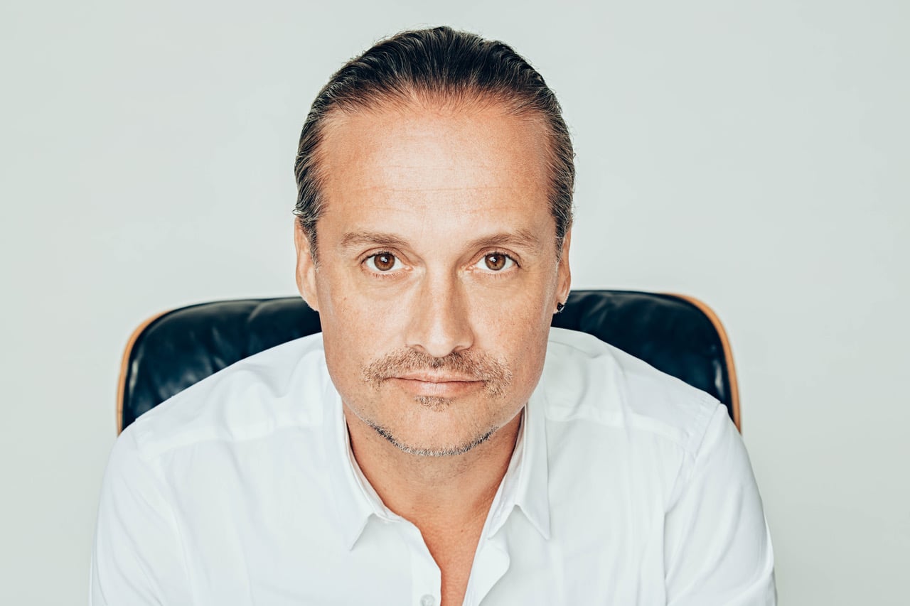 As of march 2014, there is no confirmation that nfl quarterback alex smith is mormon. Alex Christensen * X-clusive STARS GmbH