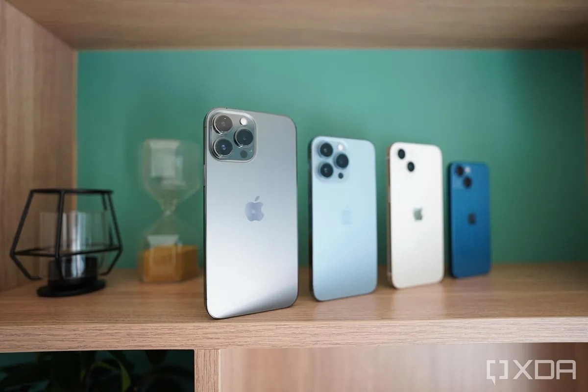 22 hours ago · iphone 13 pro max (hitam) dan iphone 13 mini (biru). Iphone 13 Pro Max Review Too Big For Me And I Usually Like Big Phones