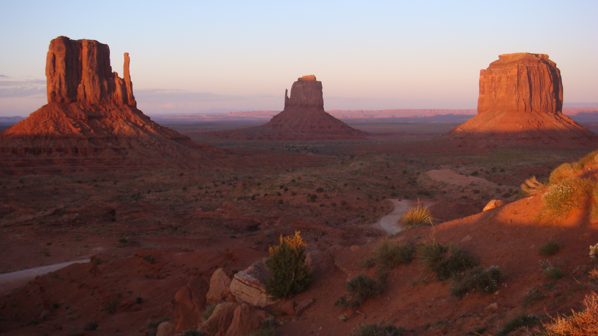 Monument Valley Your Hike Guide