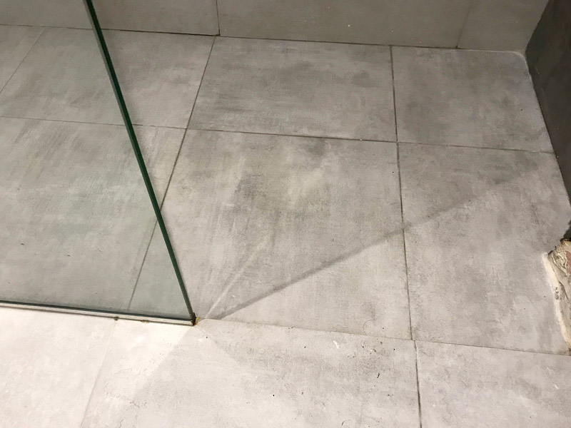 ¡te enseñamos unas cuantas duchas a ras de suelo! Plato De Ducha De Gres