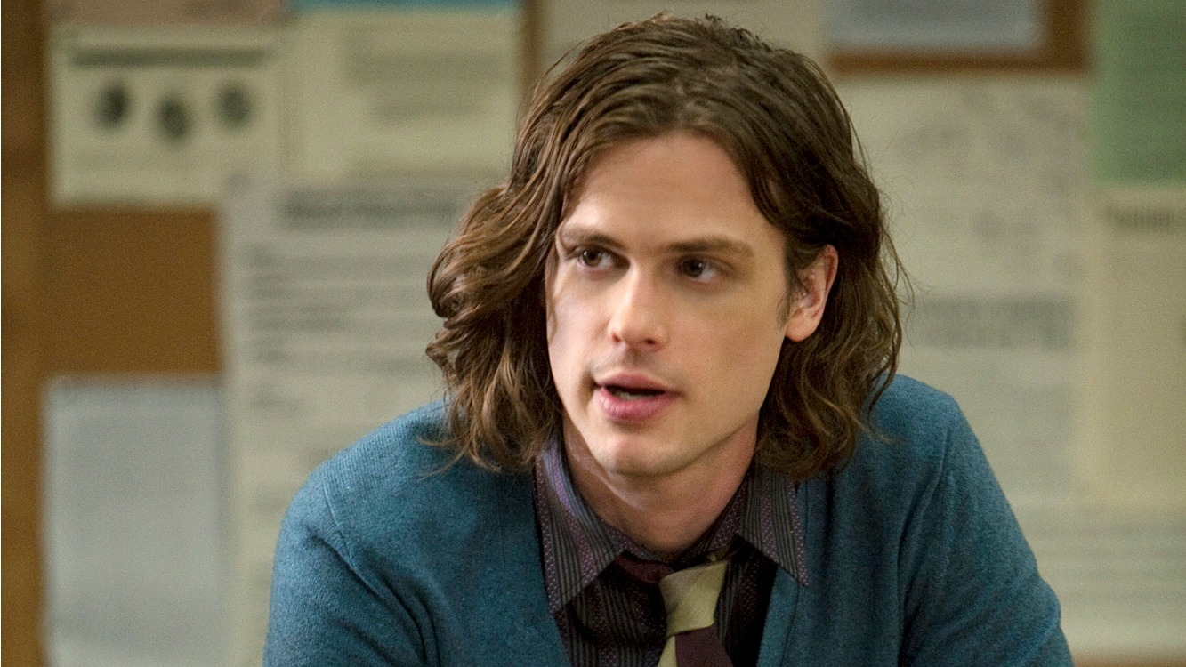 While reading the documents, a . Short Hair Reid Criminal Minds / Spencer Reid From Criminal Minds