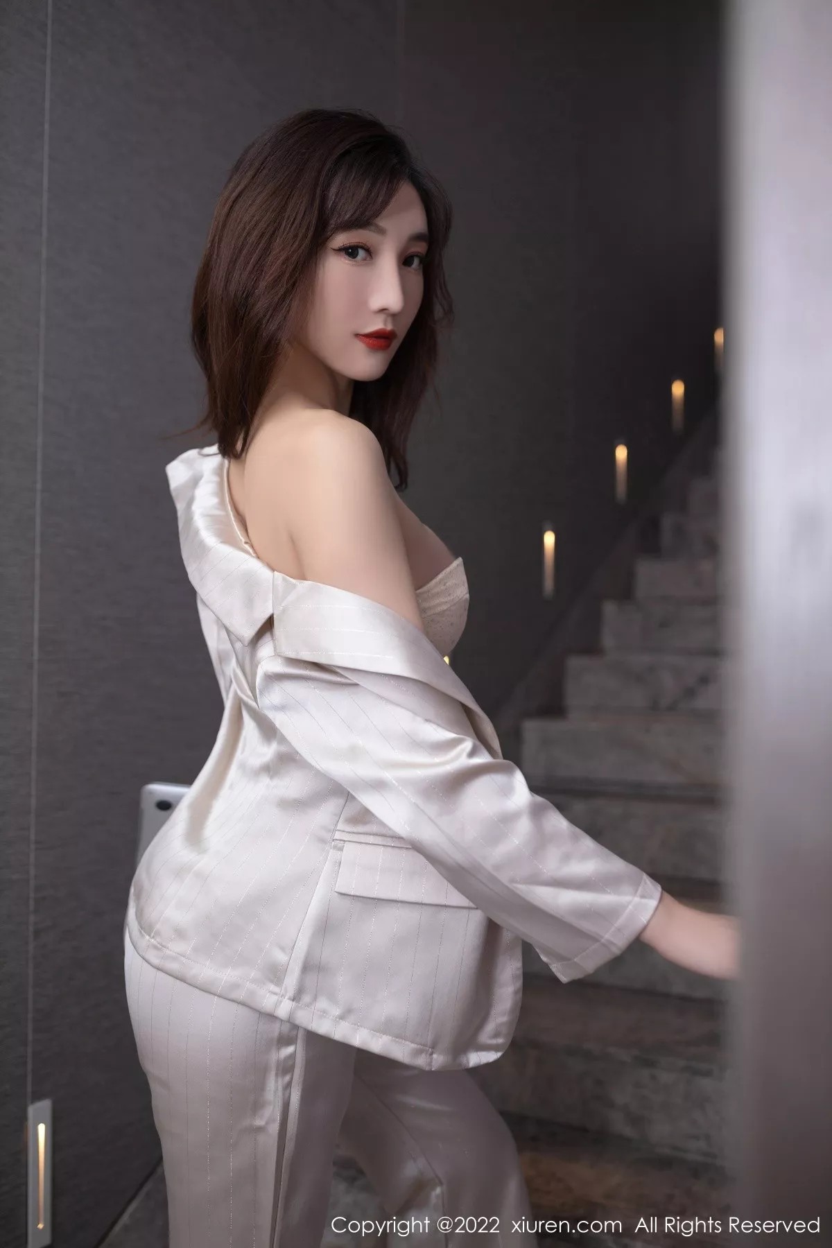[XiuRen秀人网]第5594期陆萱萱写真(16)