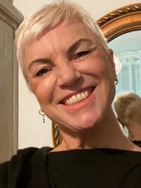 Milano - Candidati In Cerca Di Lavoro - Xtutti.com - Segretaria Receptionist - Milano Casa, Auto, Moto, Personali, Offerte Di Lavoro 480_x_640_jpg