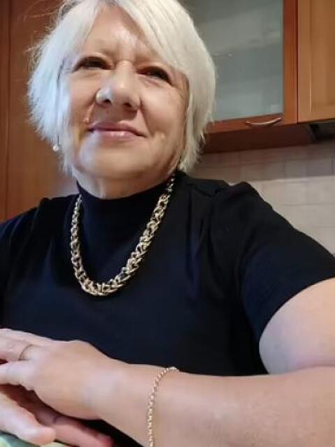 Gravedona - Candidati In Cerca Di Lavoro - Xtutti.com - Badante O Collaboratrice Domestica - Como Casa, Auto, Moto, Personali, Offerte Di Lavoro 480_x_640_jpg