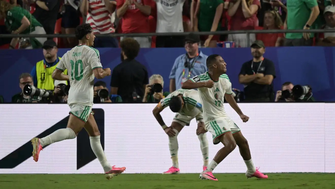 كأس العالم.. الجزائر والنمسا ترافقان الأرجنتين المتأهلة سلفًا إلى دور الـ32