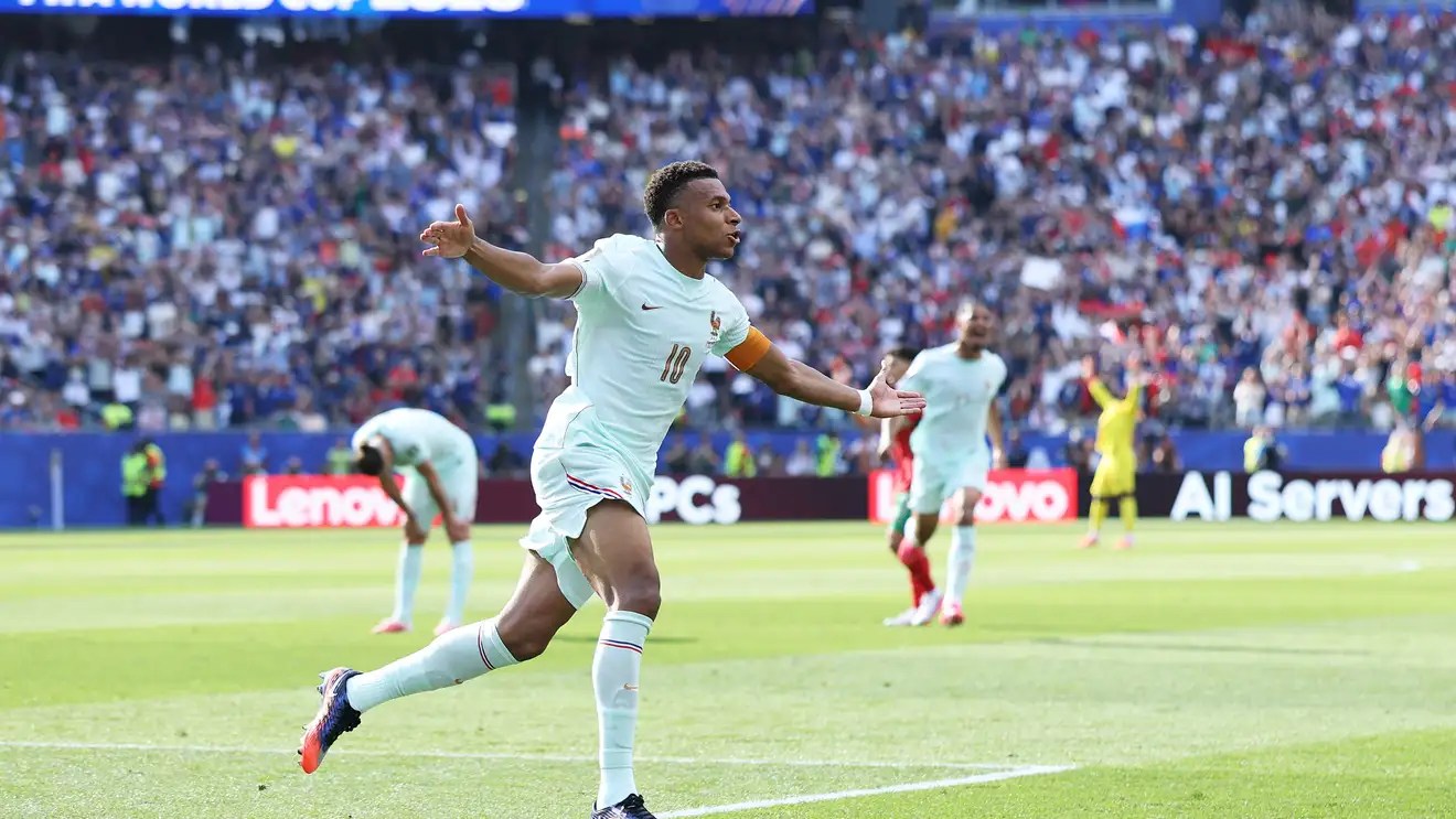 كأس العالم.. فرنسا تتأهل إلى نصف النهائي على حساب المغرب كأس العالم.. فرنسا تتأهل إلى نصف النهائي على حساب المغرب
