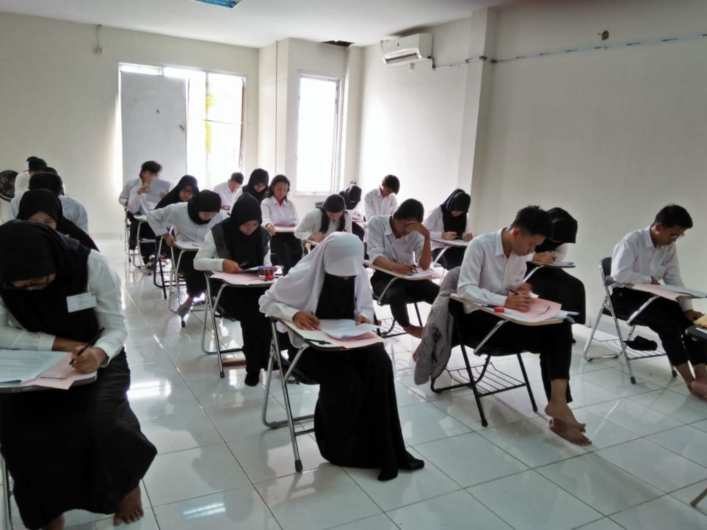 Ujian Satuan Pendidikan Paket B dan C 2020 Dimulai - dan Ditunda - YPAB