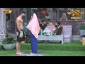 Bigg Boss 17 LIVE: Isha Aur Abhishek Ne Share Kiya Same Bed, Abhishek Ne Khichi Isha Ki Taang