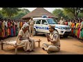 बुजुर्ग महिला के सामने झुक गया इंस्पेक्टर वजह जानकर पूरा गांव सन्न रह गया\