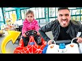 VLOG! STEFANO E ILARY SFIDA IN UN PARCO GIOCHI GIGANTE PER 24 ORE!