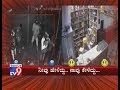 TV9 Neevu Hellidu Naavu Kellidu: Miscreants Pelt Stones at Bar - (Most Funny Video)