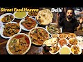 Roadside Mughalai Street Food. Khamiri Roti aur MUTTON NIHARI, Mutton Kebab, Methi Malai Chicken Etc
