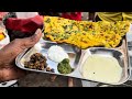 Kolhapur famous stall thalipeeth recipe |near mahalaxmi temple|thalipeeth recipe in marathi