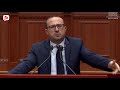 ''Ministrja yyyyp''! Sajmir Korreshi telendis Kuvendin: Nuk flas dot pisët se jam me agjerim!