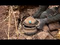 We found A strange treasure jar 🏺 ( treasure hunt with metal detector ) 