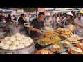 Most Popular Street Food in Vietnam: What LOCAL People Actually Eat?
