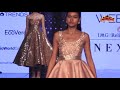 Divya khosla हुई Oops Moment का शिकार | Wardrobe Malfunction | Lakme Fashion Week 2020 | Bollymyth