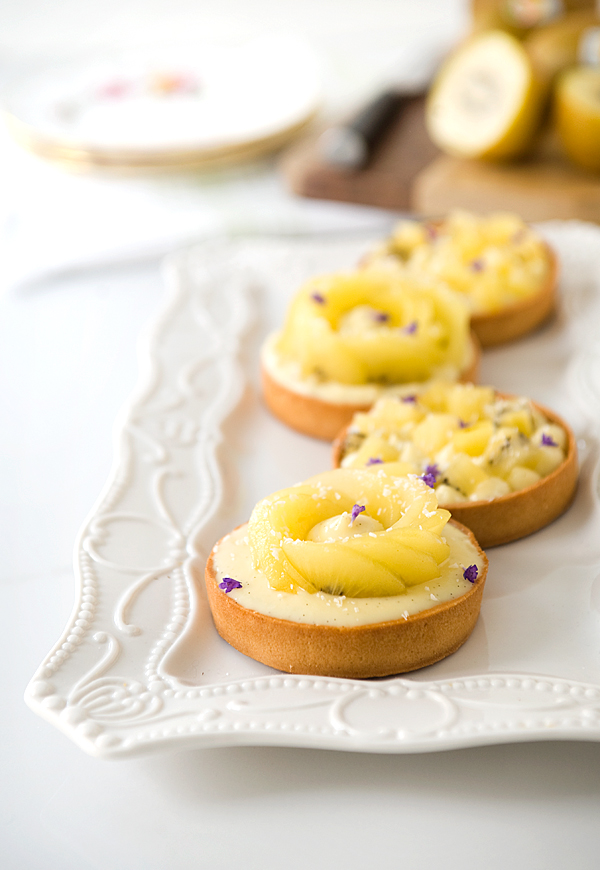 Fresh Kiwifruit Tarts with Coconut White Chocolate Cream