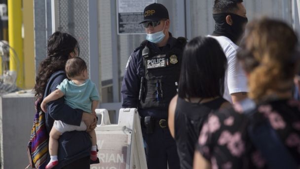 SRE contradice a AMLO: EU no condiciona reapertura de frontera con vacunas Pfizer o J&J - Vimarsana News